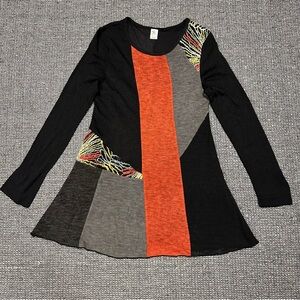 This & That Colorblock Long Sleeve Tunic with Orange Panel